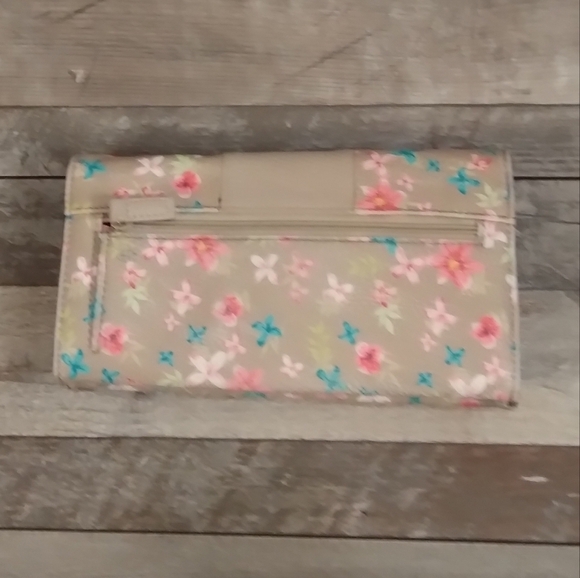 Tahari Tan Floral Foldable Button Snap Wallet - Picture 2 of 6